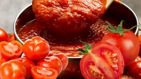تصویر 2 از رب گوجه فرنگی اسپتیک با غلظت استاندارد و بافت یکنواخت
